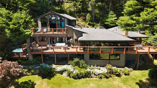 1370 Ivor Rd, Nanaimo BC V9X 1P7 - 5 bed, 5.0 bath in Nanaimo