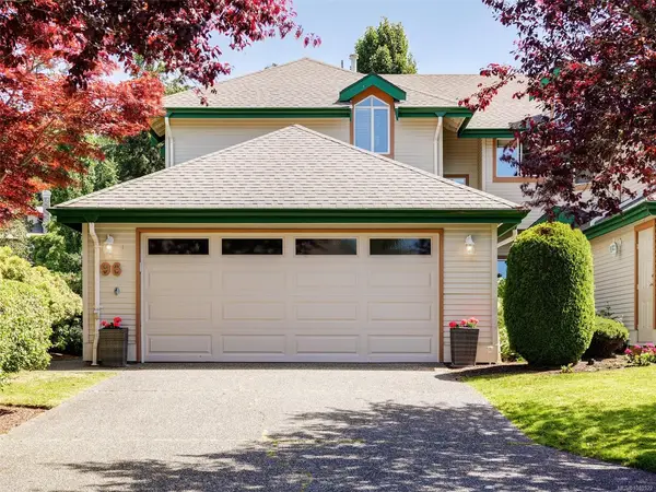 530 Marsett Pl #96, Saanich BC V8Z 7J2 - 3 bed, 3.0 bath in Saanich