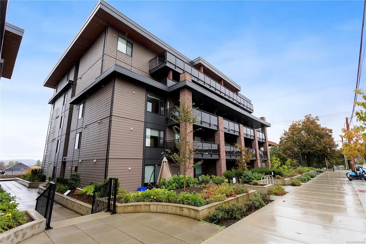 147 Haliburton St #103, Nanaimo BC V9R 4V9