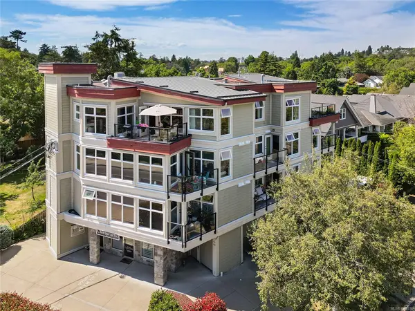 1494 Fairfield Rd #401, Victoria BC V8S 1E8 - 2 bed, 2.0 bath in Victoria