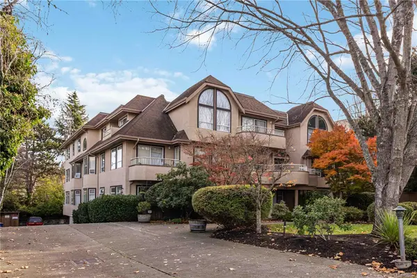3263 Alder St #104, Victoria BC V8X 1P3 - 2 bed, 2 bath in Victoria