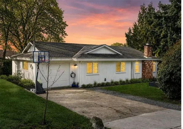 4285 Caen Rd, Saanich BC V8X 3S5 - 3 bed, 2 bath property for sale in Saanich