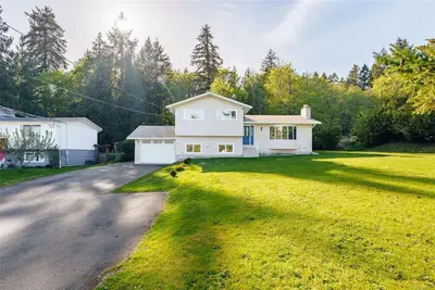 1931 Cinnabar Dr, Nanaimo BC V9X 1C3