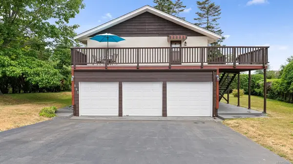 152 Carthew St, Comox BC V9M 1T3 - 4 bed, 2.0 bath in Comox