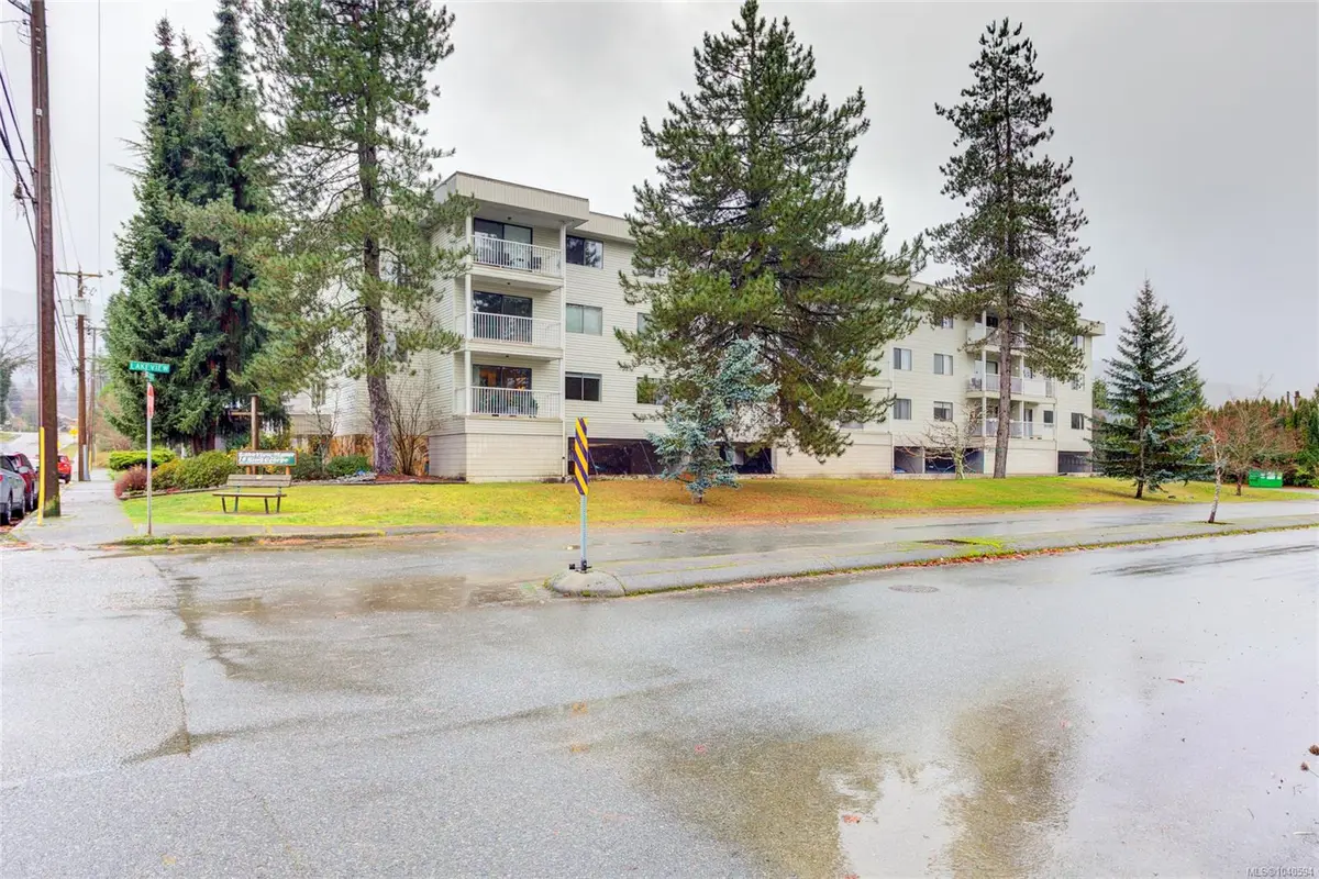 18 King George St #206, Lake Cowichan BC V0R 2G0