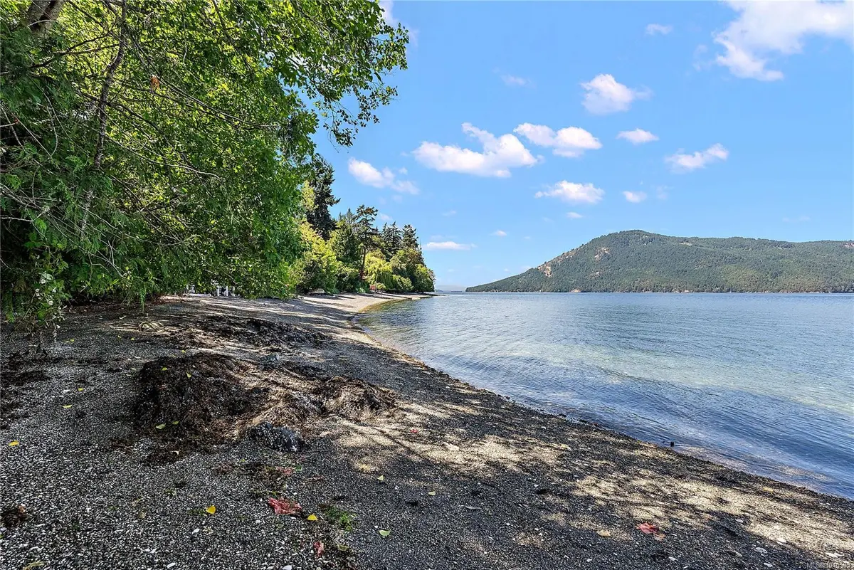 1356 Lands End Rd, North Saanich BC V8L 5K1