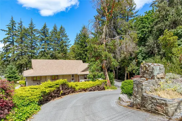 1255 McKenzie Dr, Duncan BC V9L 5R8 - 3 bed, 2.0 bath in Duncan