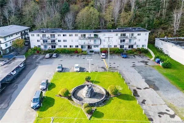 940 Island Hwy #32, Campbell River BC V9W 1B1 - 2 bed, 1 bath property for sale in Campbell River
