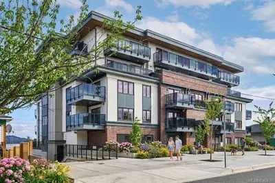 45 Haliburton St #407, Nanaimo BC V9R 4V6