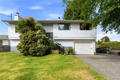 1550 Larch Rd, Ucluelet BC V0R 3A0