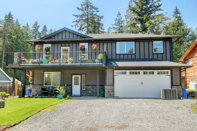 2656 Worthington Rd, Shawnigan Lake BC V8H 2G4