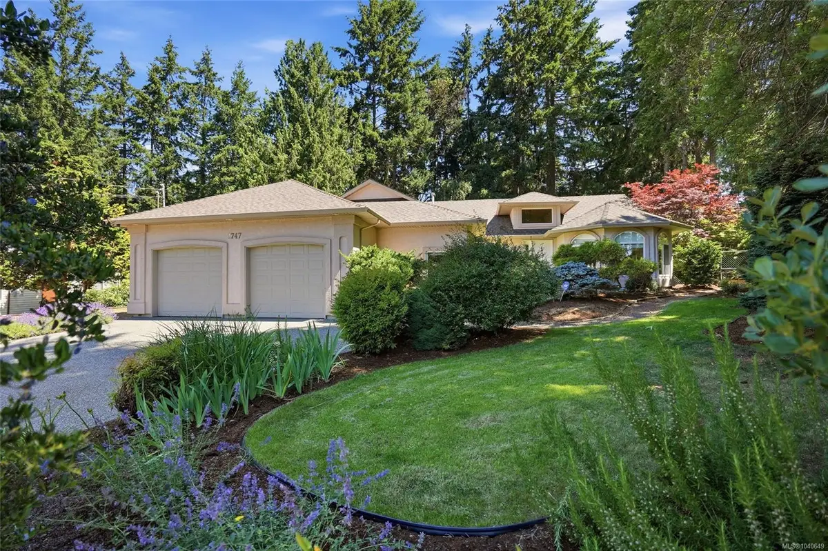 1747 Sangster Cres, Nanoose Bay BC V9P 9C4