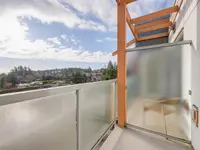 View 32