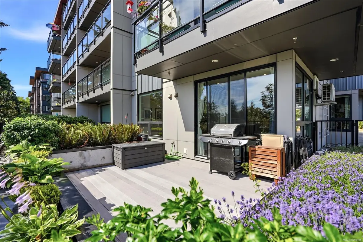 119 Haliburton St #104, Nanaimo BC V9R 4V8