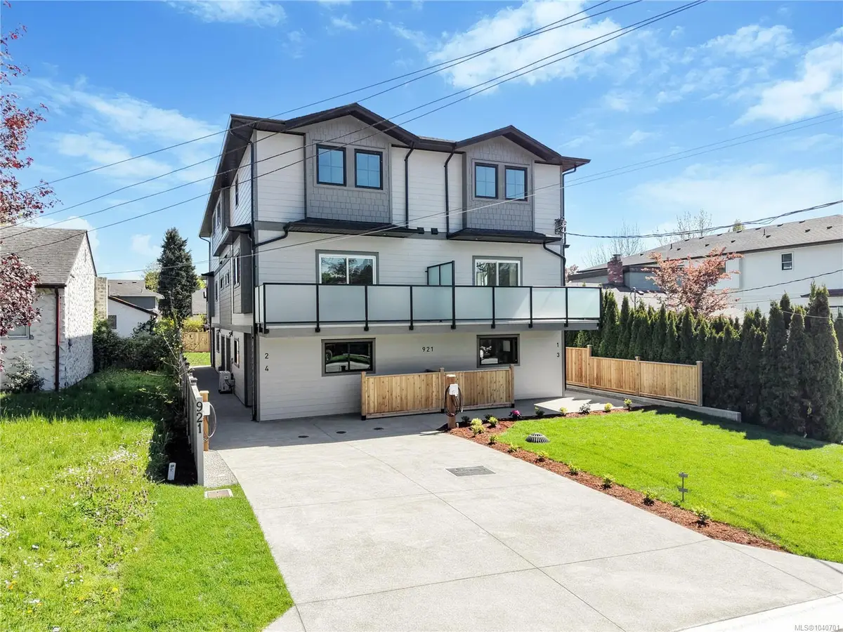 921 Dale St #1, Saanich BC V8X 2V9
