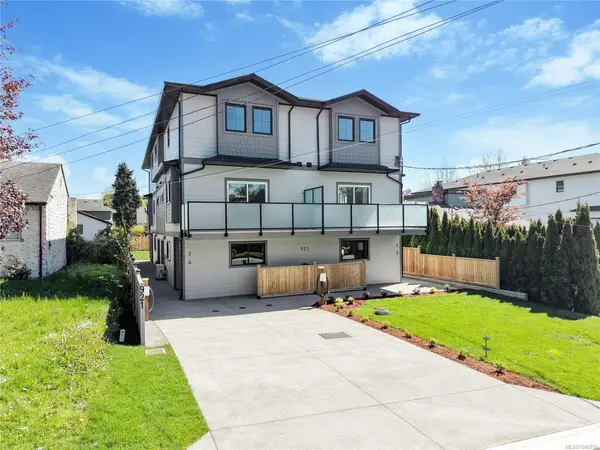 921 Dale St #1, Saanich BC V8X 2V9 - 4 bed, 3.0 bath in Saanich