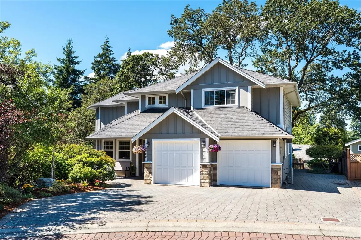 3966 Stan Wright Lane, Saanich BC V8P 0A1
