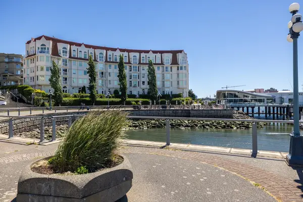 10 Paul Kane Pl #518, Victoria BC V9A 7J8 - 2 bed, 2.0 bath in Victoria