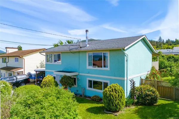 1584 Freda St, Crofton BC V0R 1R0 - 4 bed, 3.0 bath in Crofton