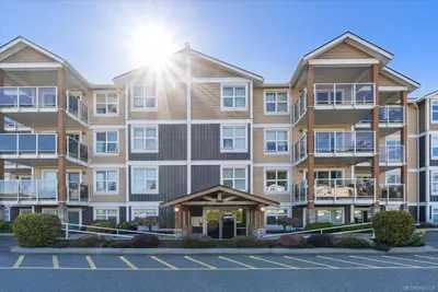 4701 Uplands Dr #204, Nanaimo BC V9T 5Y2