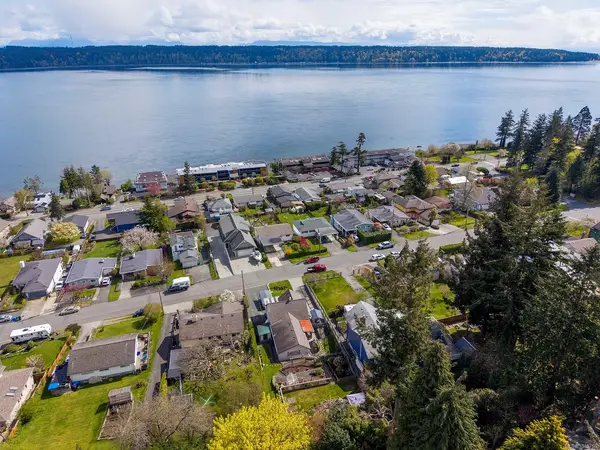 542 THULIN St, Campbell River BC V9W 2L1 - 4 bed, 3.0 bath in Campbell River
