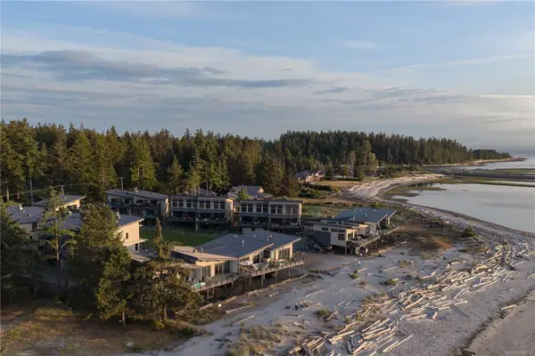 9022 Clarkson Ave #4, Black Creek BC V9J 1B2 - 2 bed, 3 bath property for sale in Black Creek