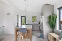 View 10