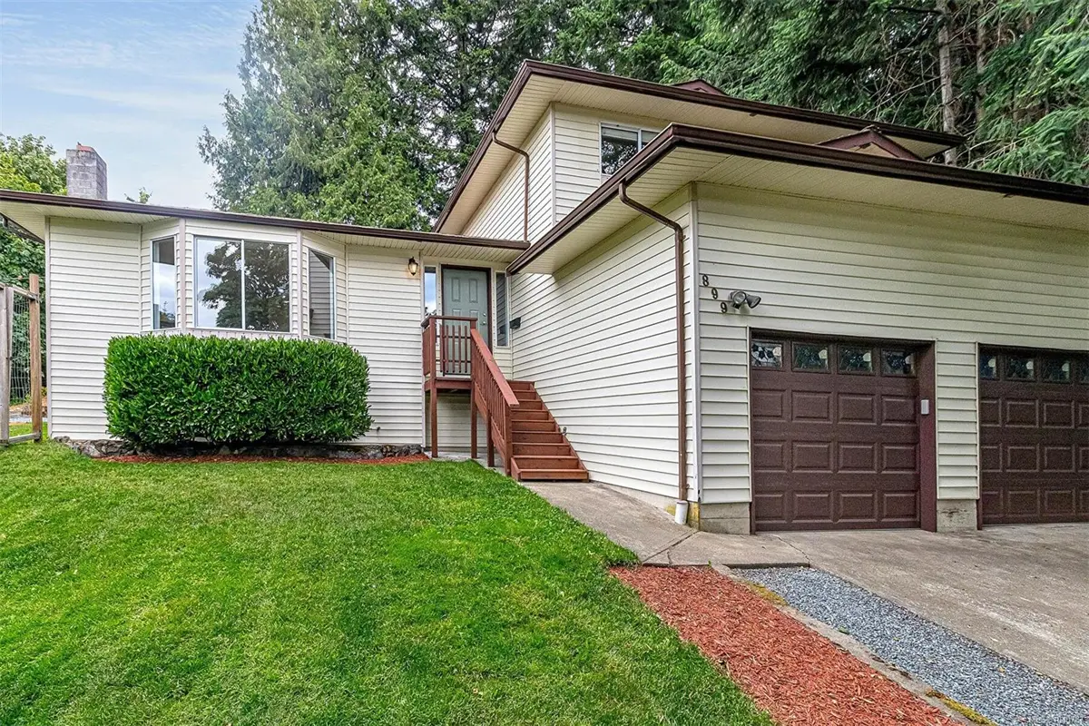 899 Cecil Blogg Dr, Colwood BC V9C 3J2
