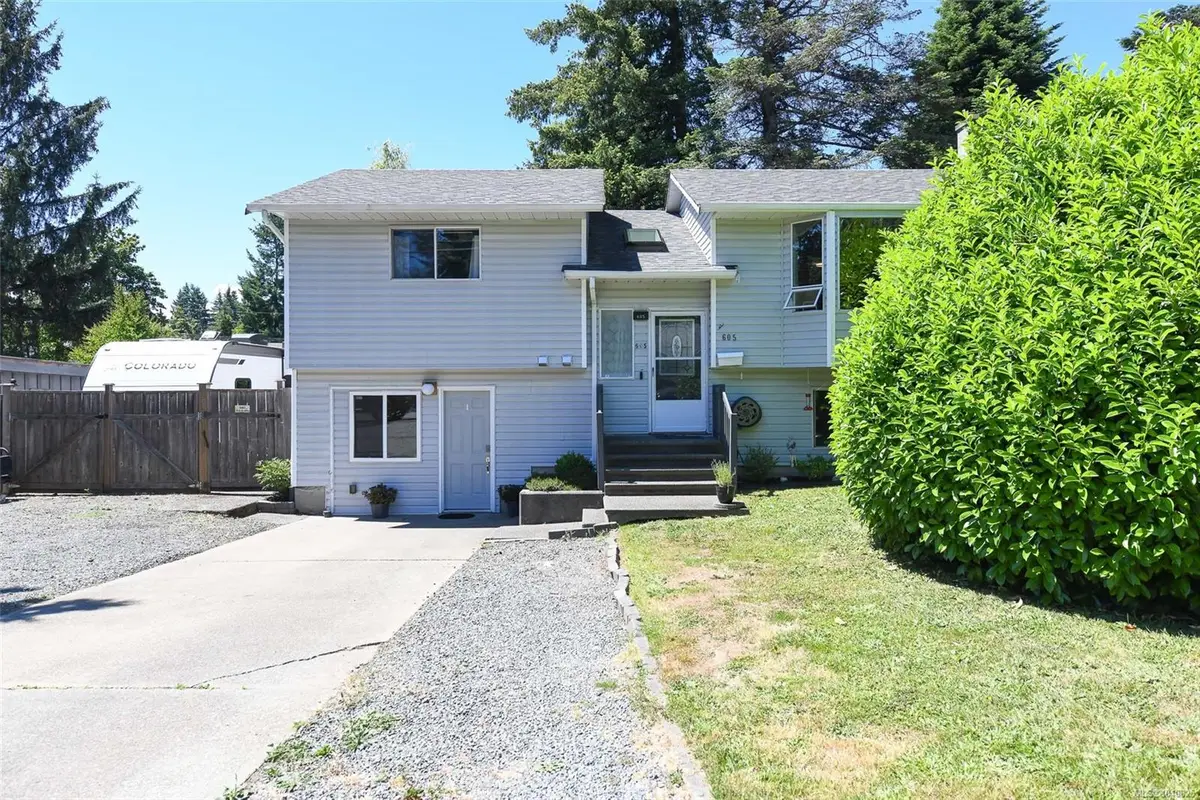 605 Pritchard Rd, Comox BC V9M 3J1