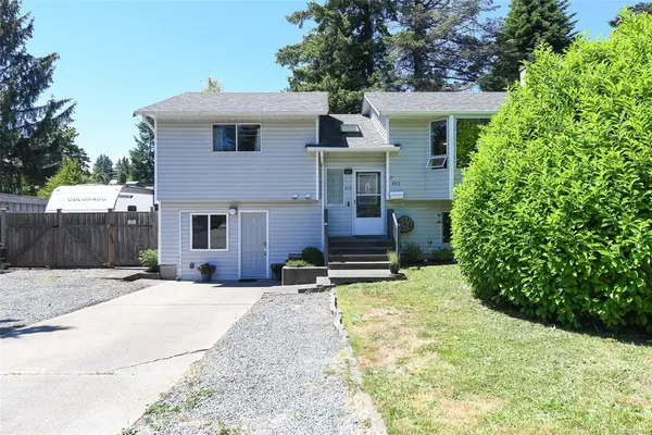 605 Pritchard Rd, Comox BC V9M 3J1 - 4 bed, 2 bath property for sale in Comox