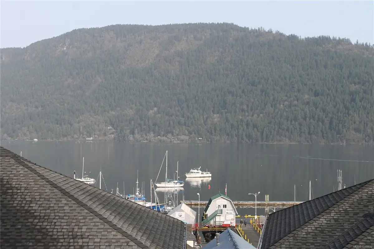 1721 Wilmot Rd, Cowichan Bay BC V0R 1N1