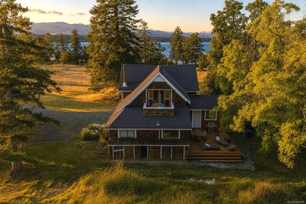 500 Central Rd, Hornby Island BC V0R 1Z0