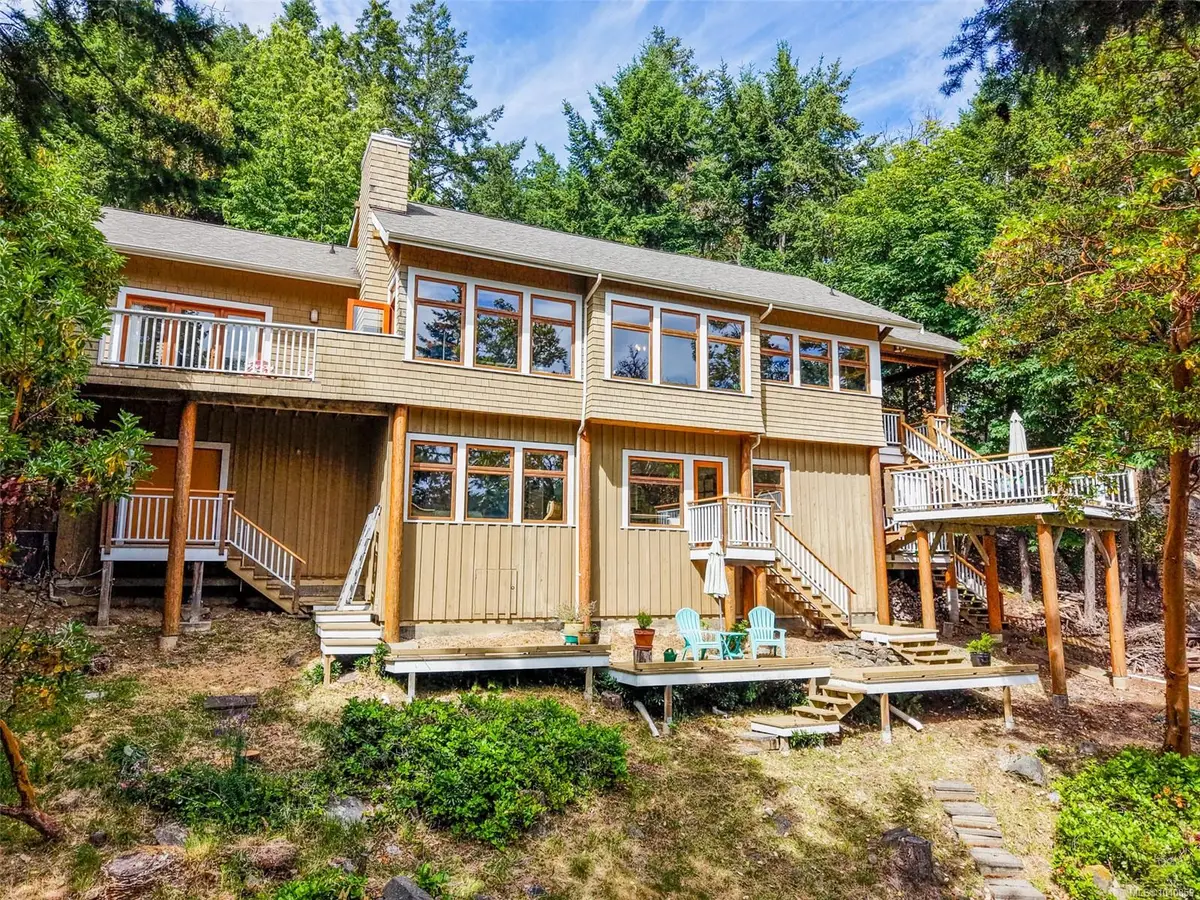 6608 Razor Point Rd, Pender Island BC V0N 2M1