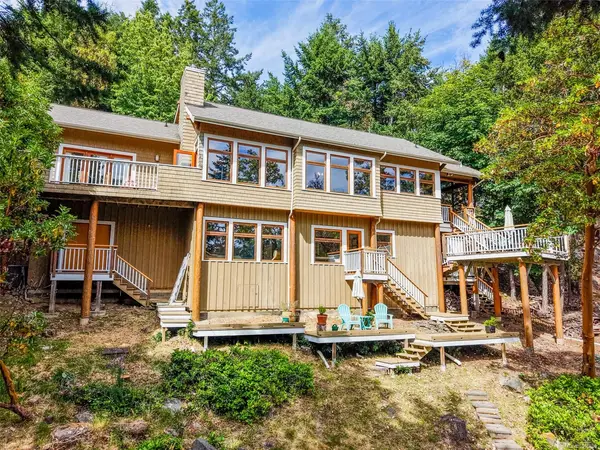 6608 Razor Point Rd, Pender Island BC V0N 2M1 - 3 bed, 2.0 bath in Pender Island