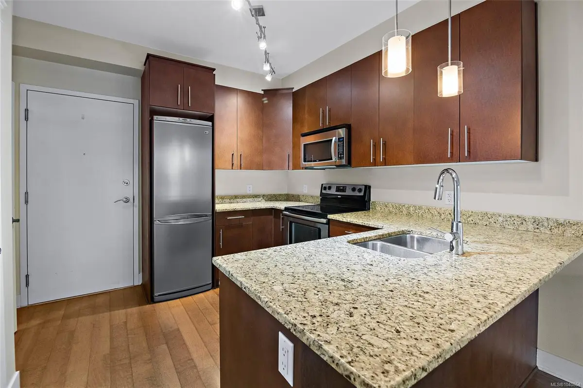 21 Conard St #107, View Royal BC V8Z 0C4
