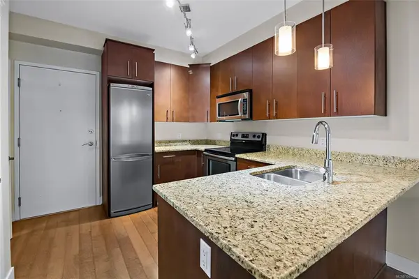 21 Conard St #107, View Royal BC V8Z 0C4 - 1 bed, 2.0 bath in View Royal