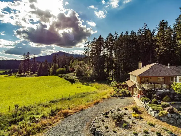 7000 Mays Rd, Duncan BC V9L 6A6 - 5 bed, 4 bath property for sale in Duncan