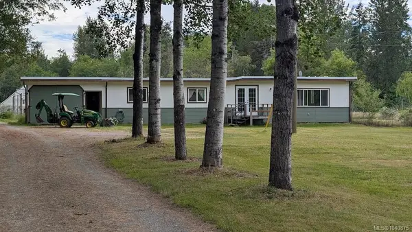 1476 Ruffels Rd, Errington BC V0R 1V0 - 4 bed, 2 bath property for sale in Errington