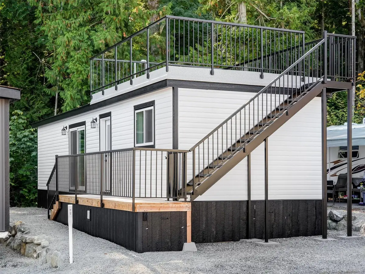 747 Old Place Rd #432, Central Saanich BC V8M 0C3