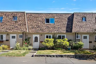 7675 East Saanich Rd #10, Central Saanich BC V8M 1L9