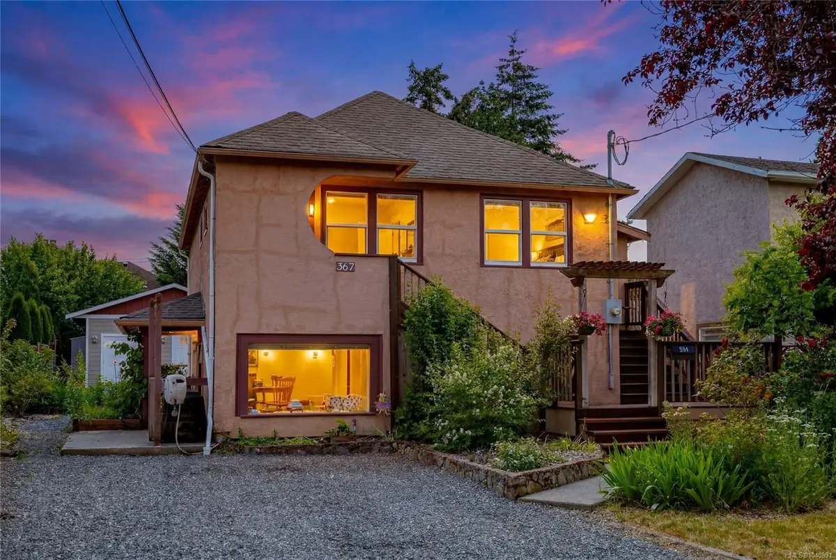 367 Vincent Ave, Saanich BC V9A 2G8