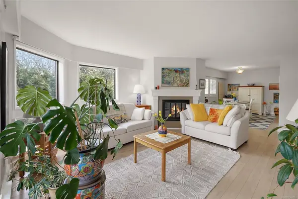 1252 Pandora Ave #204, Victoria BC V8V 3R4 - 2 bed, 2 bath in Victoria
