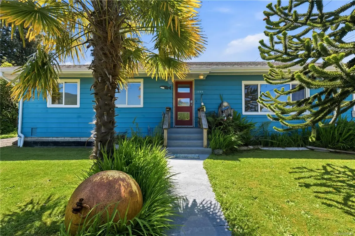 1784 Cypress Rd, Ucluelet BC V0R 3A0