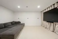 View 32