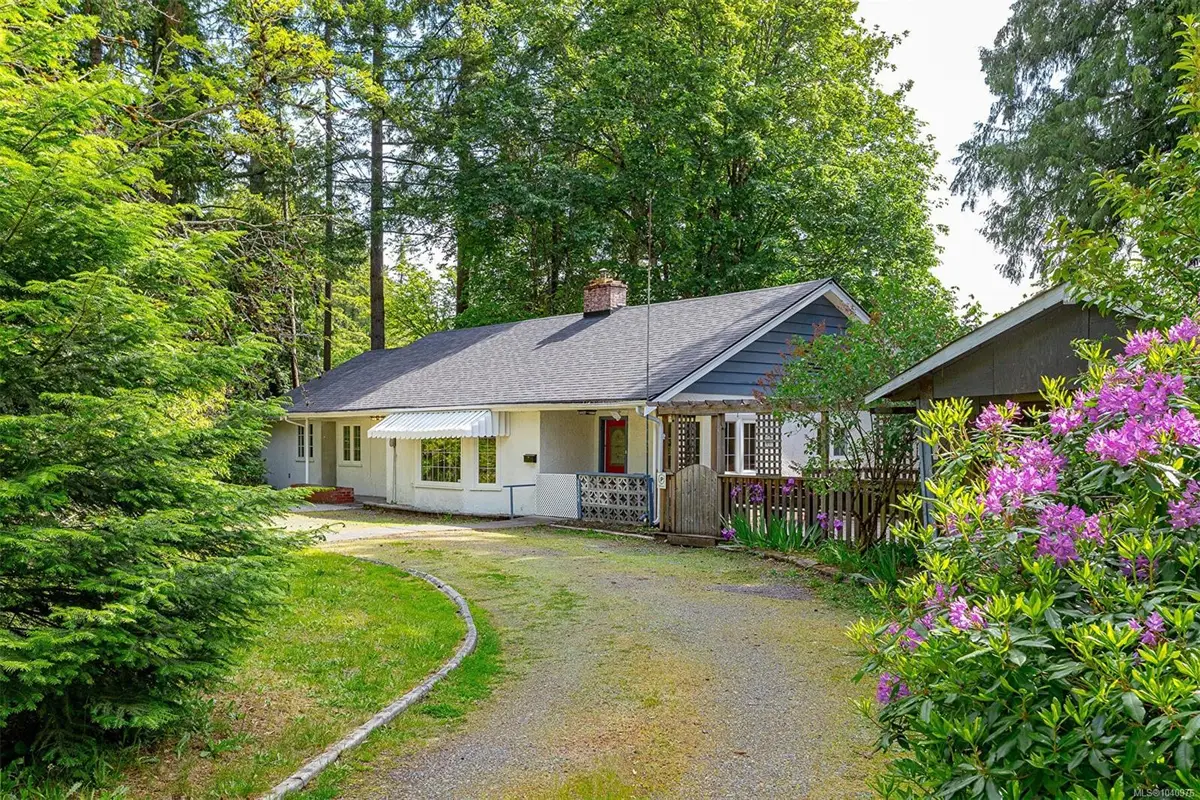 3056 Gibbins Rd, Duncan BC V9L 1E4