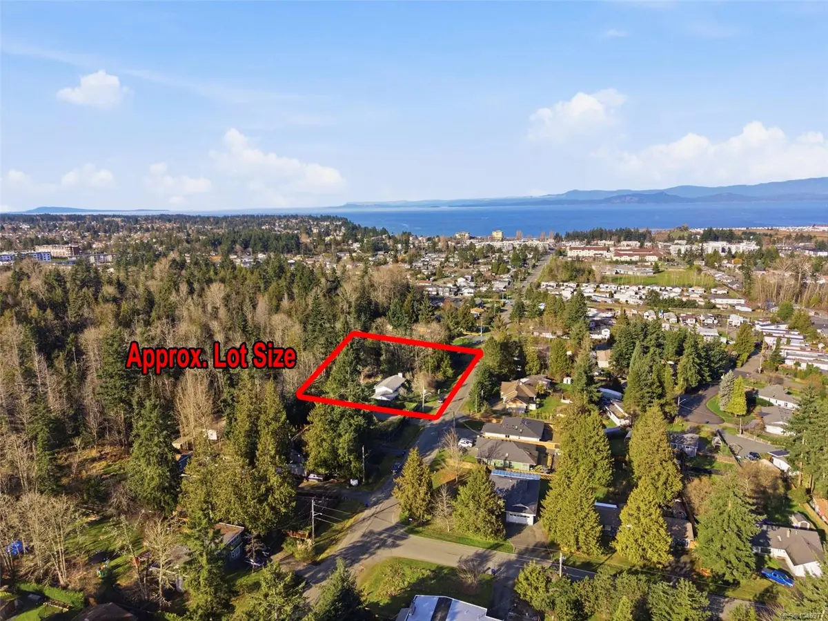 439 Craig St, Parksville BC V9P 1L2