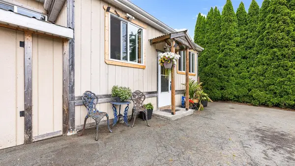 4931 Island Hwy N, Courtenay BC V9N 5Z2 - 3 bed, 1.0 bath in Courtenay