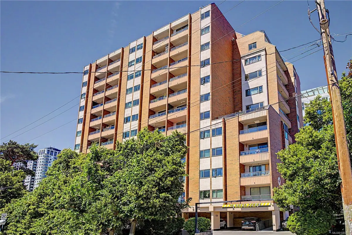 1630 Quadra St #706, Victoria BC V8W 3J5