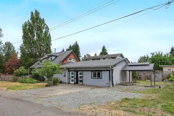 3863 Howard Ave, Royston BC V0R 2V0 - 3 bed, 3 bath property for sale in Royston