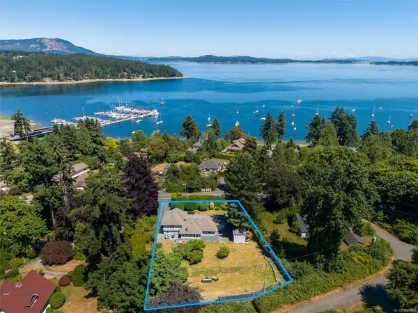 2618 Mill Bay Rd, Mill Bay BC V8H 1C9 - 3 bed, 2 bath property for sale in Mill Bay